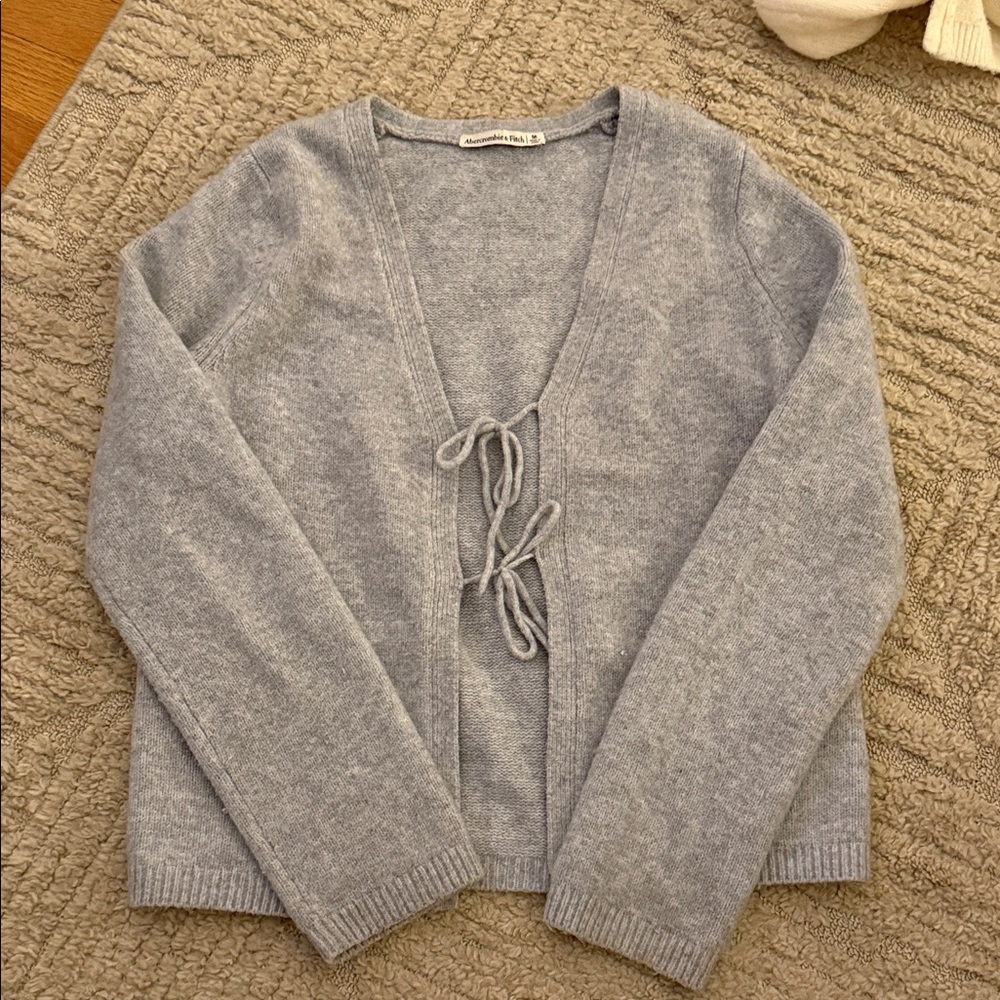 Abercrombie & Fitch Light Gray Open Tie Sweater